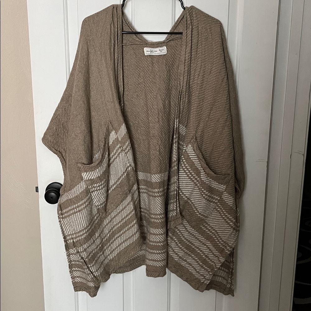 Abercrombie & Fitch Brown Knit Poncho